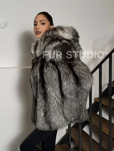 Полушубок из чернобурки с капюшоном цельные пластины - фото 11