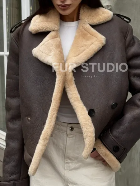 Кроп - дубленка двубортная Dark brown на пуговицах - фото 1