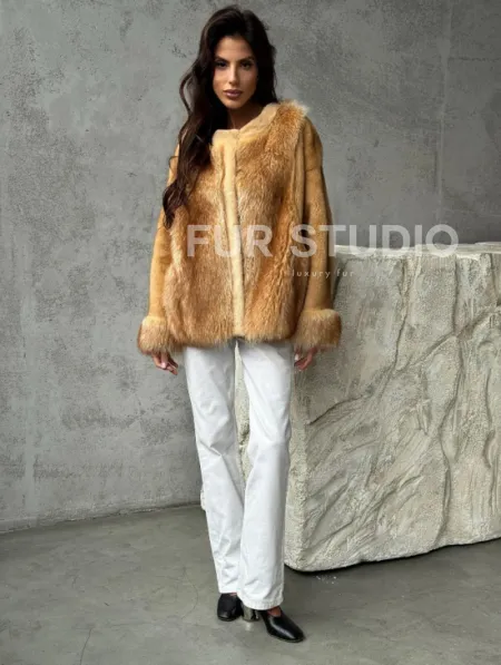 Норковый жакет с отделкой из меха енота - фото 3