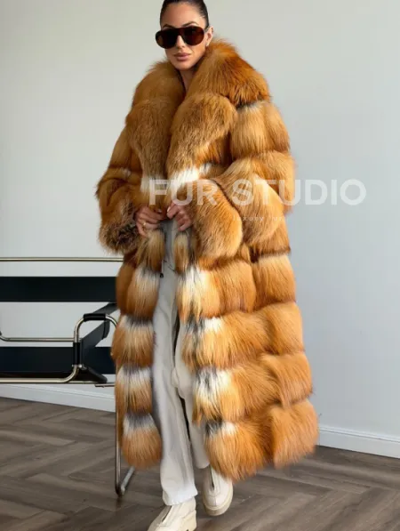 Шуба из меха огненной лисы - фото 3