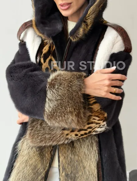 Комбинированная норковая шуба с капюшоном - фото 1