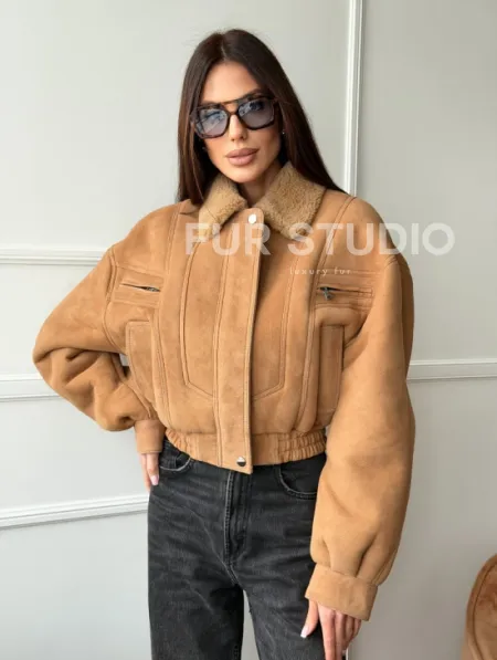 Зимняя женская дубленка - бомбер - фото 0