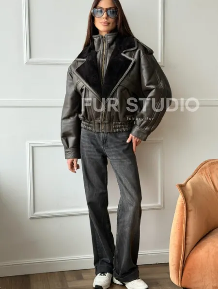 Стильная куртка - дубленка из овчины - фото 5