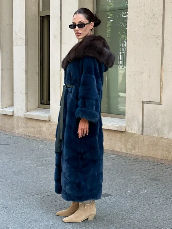 Удлиненная норковая шуба с капюшоном из куницы - цвет аквамарин - фото 9