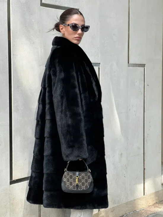 Шуба из скандинавского меха норки Saga furs с шалевым воротником - фото 3