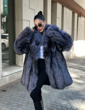 Удлиненная шуба из чернобурой лисы - фото 1