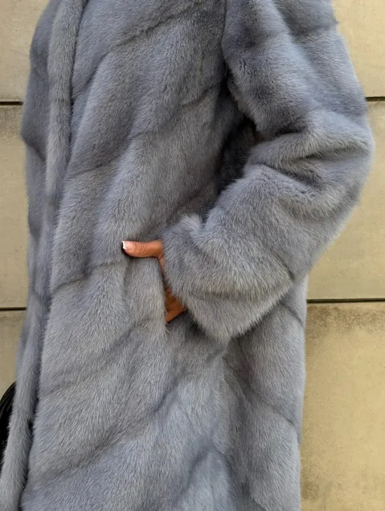 Шуба midi из меха норки с капюшоном, рукава трансформер - фото 1