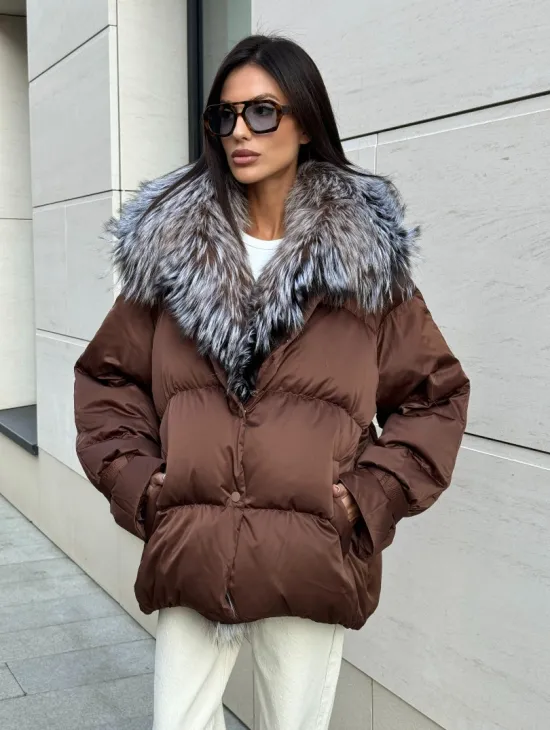 Женский зимний пуховик с мехом чернобурки - фото 0