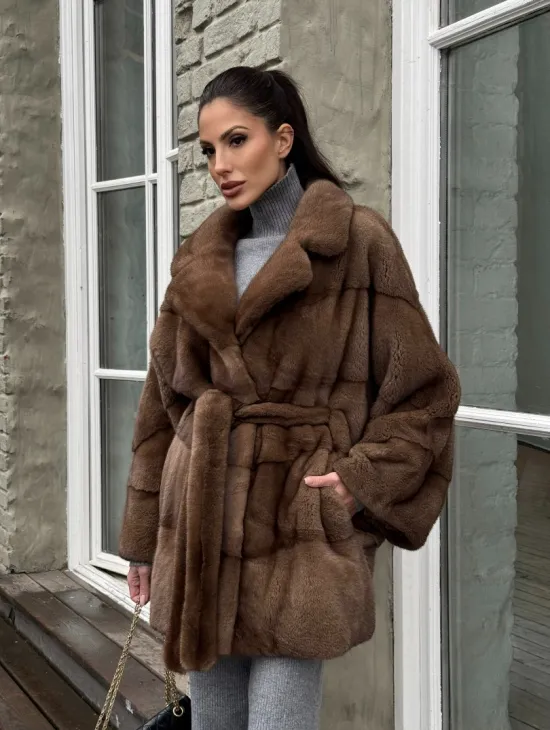 Premium мех, шуба летучая мышь из аукционной норки в натуральном цвете пастель - фото 11