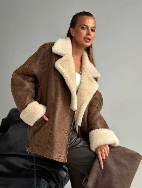 Коричневая женская винтажная дубленка на пуговицах - фото 0