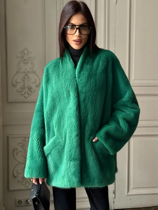 Изумрудный норковый полушубок с V-образным воротником - фото 3