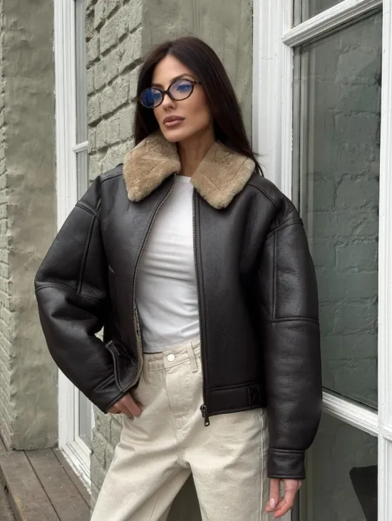 Короткая куртка - дубленка из натуральной овчины кёрли - фото 4