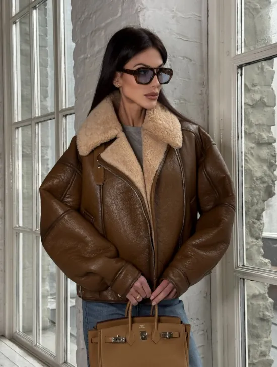 Дубленка женская «Oversize style» со спущенным плечом - цвет виски - фото 8