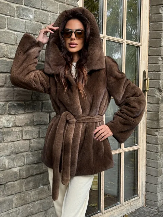 Шуба автоледи с капюшоном - фото 5