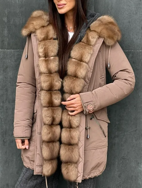 Женский пуховик с мехом куницы - фото 1