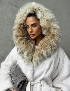 Светлая норковая шуба с капюшоном - фото 1