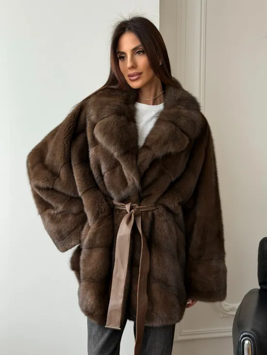 Коричневый полушубок с воротником куницы - летучая мышь - фото 11