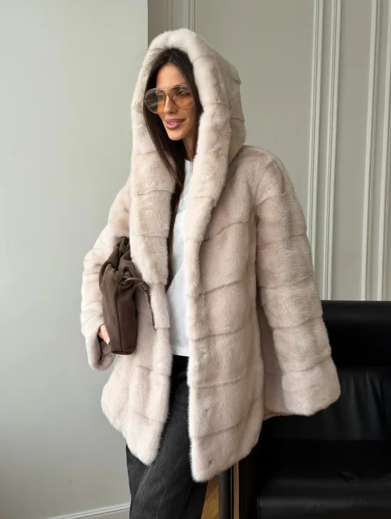 Норковая шуба с капюшоном -  