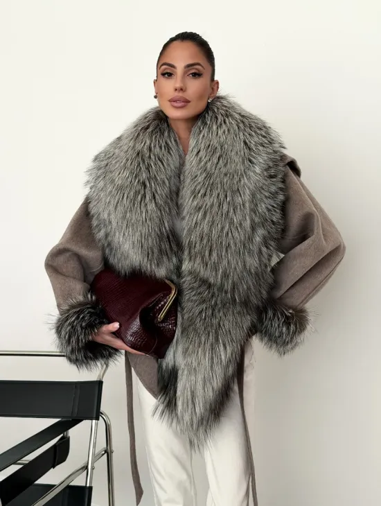 Полупальто с мехом чернобурки - фото 6