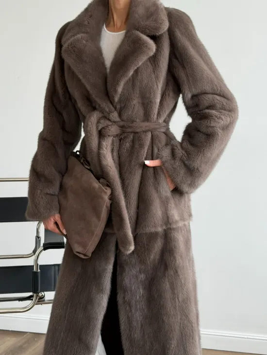 Прямая норковая шуба с поясом - фото 1