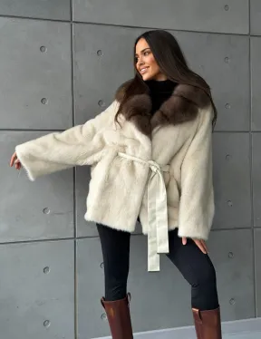 Светлая норковая шуба oversize - воротник куница - фото 12