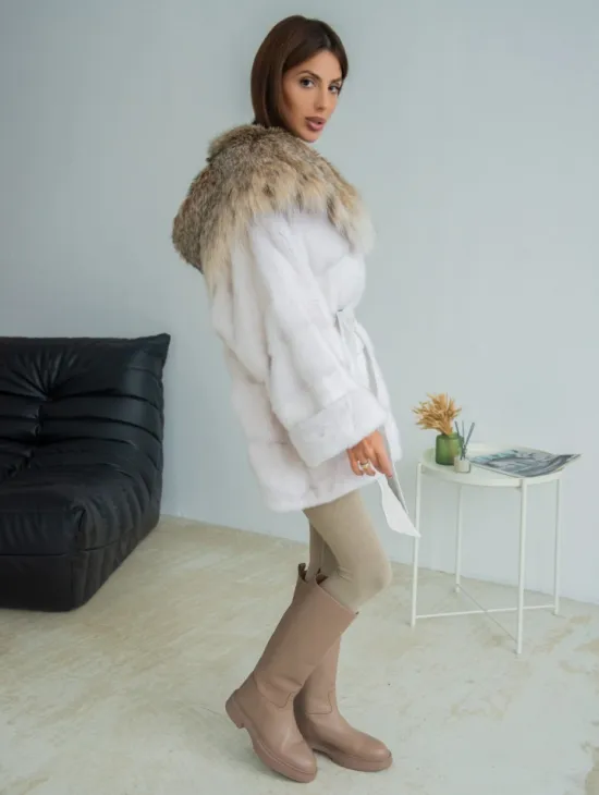 Шуба-пончо из меха норки с капюшоном из рыси - фото 6