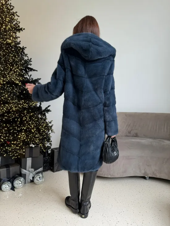 Норковая шуба с капюшоном, паркет - синего цвета - фото 3