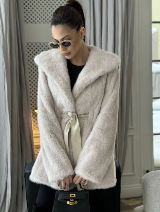 Норковая шуба с капюшоном под пояс - цвет пудра - фото 1