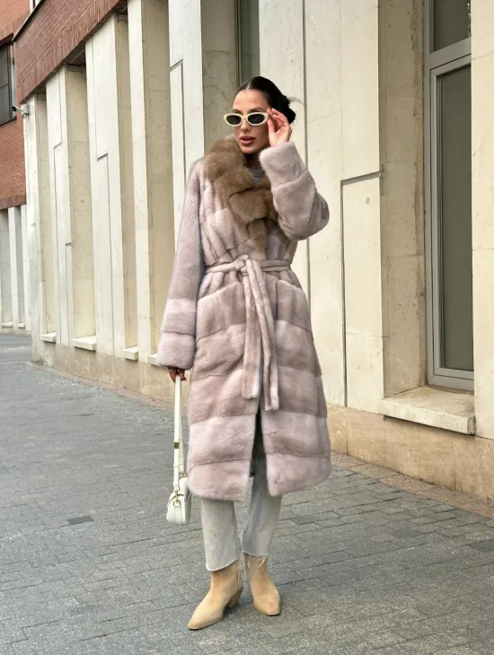 Шуба норковая с воротником из меха куницы - нюд - фото 10