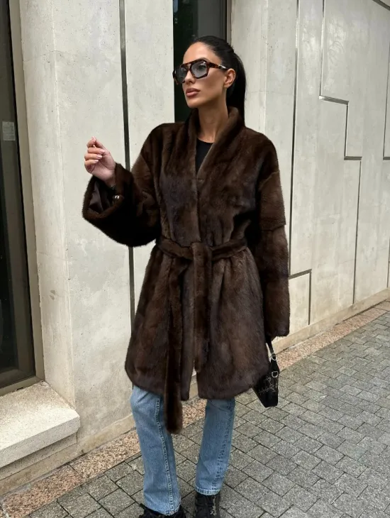 Шуба из скандинавской норки в цвете соболь - фото 5